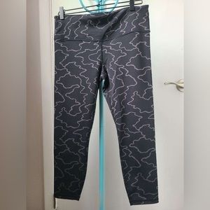 Athleta Elation Train Textured 7/8 Tight Leggings Large NWOT